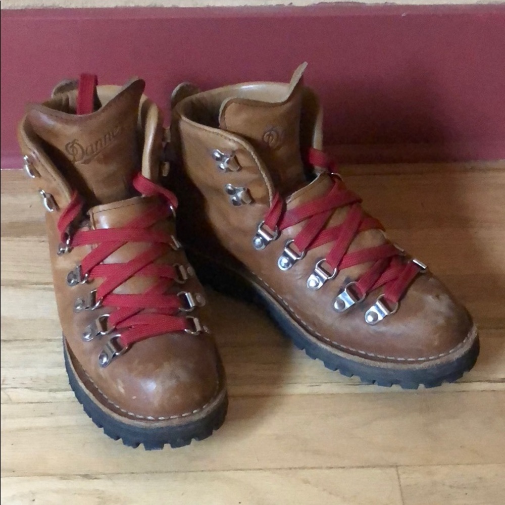 Danner mountain light cascade boots!